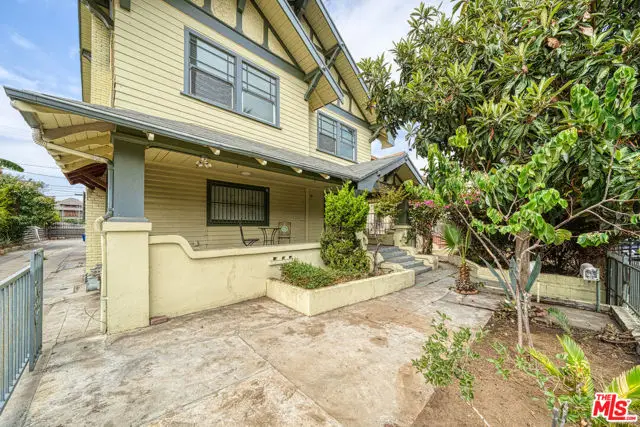 1677 S Harvard Boulevard, Los Angeles, CA 90006 - Image #2