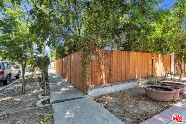 7506 Independenc Avenue, Canoga Park, CA 91303 - Image #3