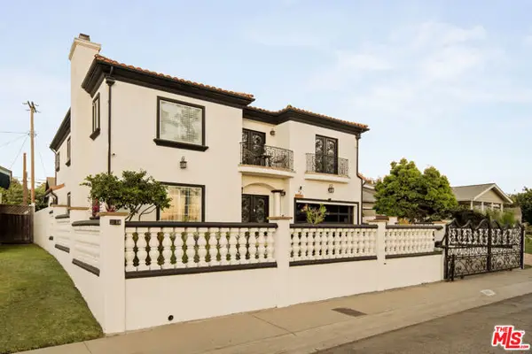 8906 Yorktown Avenue, Los Angeles, CA 90045
