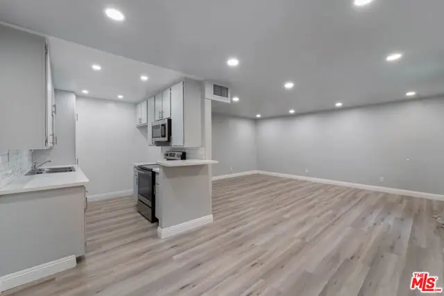 110 E Hillcrest Boulevard #115, Inglewood, CA 90301 - Image #1