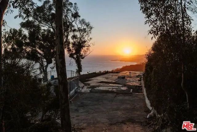 20799 Cool Oak Way, Malibu, CA 90265 - Image #2