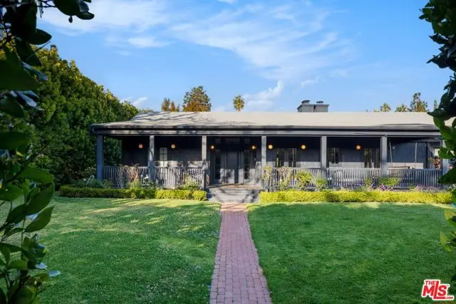 250 S Chadbourne Avenue, Los Angeles, CA 90049 - Image #1