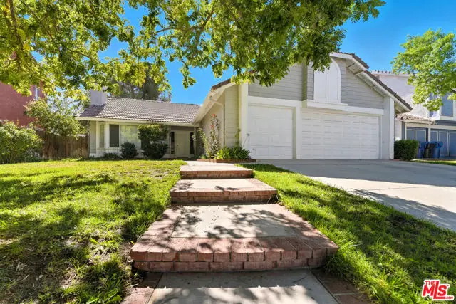 2048 E Avenue R10, Palmdale, CA 93550 - Image #1