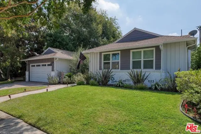 12814 Collins Street, Valley Village, CA 91607 - Image #2