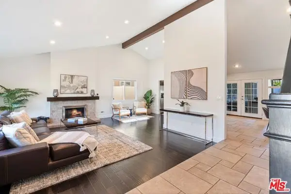 6331 Geyser Avenue, Tarzana (los Angeles), CA 91335