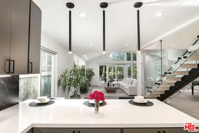 3585 Alana Drive, Sherman Oaks, CA 91403 - Image #3