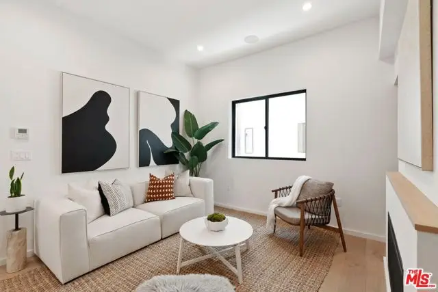 3809 S Verona Court, Los Angeles, CA 90066 - Image #2