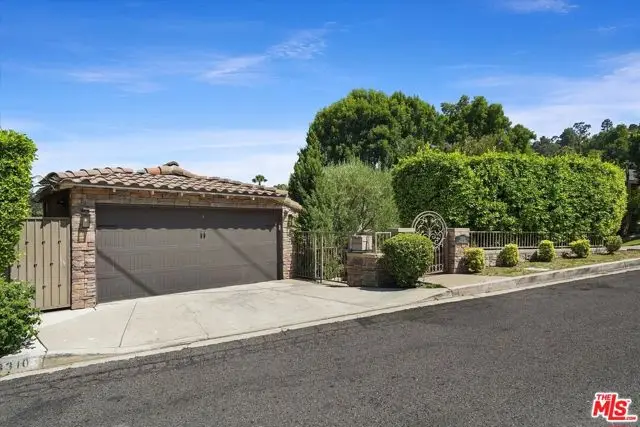 3310 Bennett Drive, Los Angeles, CA 90068 - Image #1