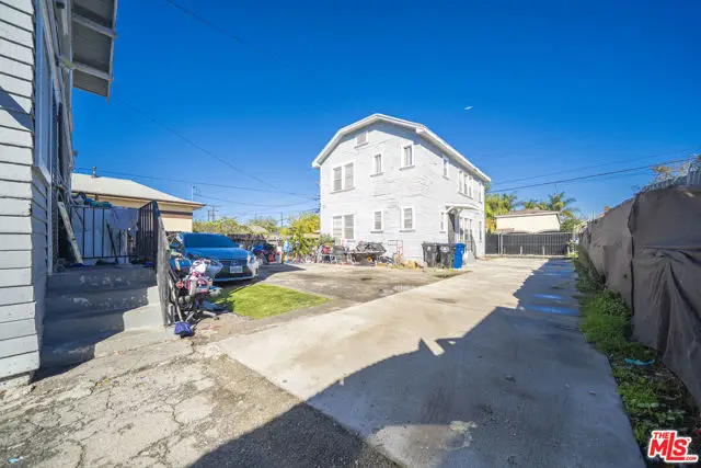 431 E 41st Place, Los Angeles, CA 90011 - #3