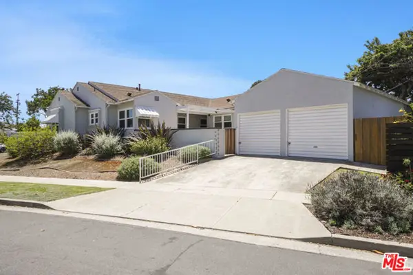 7803 Flight Ave, Los Angeles, CA 90045