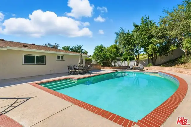 9446 Mclennan Avenue, North Hills, CA 91343 - Image #3