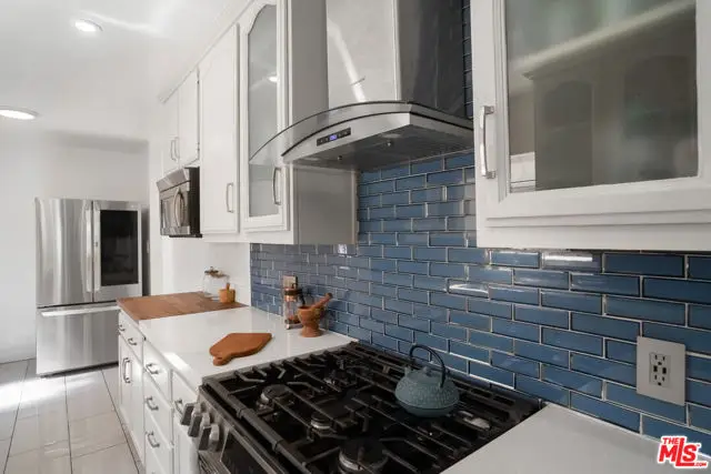 7020 Mary Ellen Avenue, North Hollywood, CA 91605 - Image #2