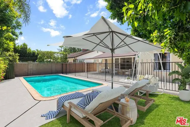 15519 Huston Street, Sherman Oaks, CA 91436 - Image #1