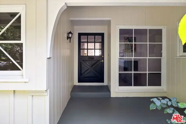 15519 Huston Street, Sherman Oaks, CA 91436 - Image #2