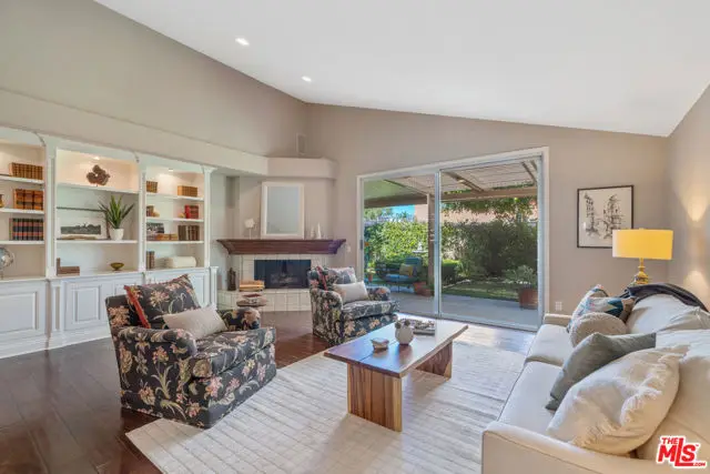 4303 Park Paloma, Calabasas, CA 91302 - Image #2