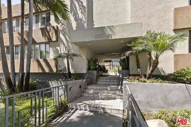 1233 N Laurel Avenue #109, West Hollywood, CA 90046 - Image #2