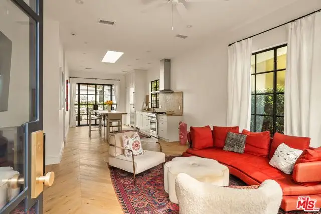 207 Entrada Drive, Santa Monica, CA 90402 - Image #2