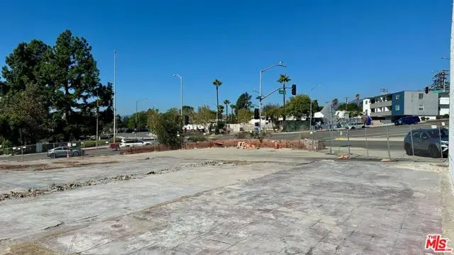 912 E Altadena Drive, Altadena, CA 91001 - Image #3