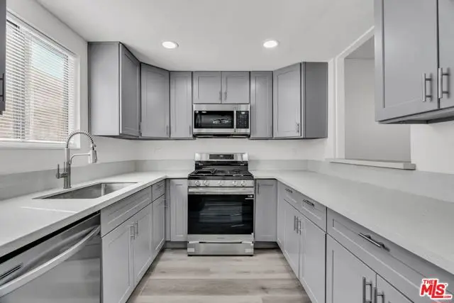 15125 Nordhoff Street #20, San Fernando Valley, CA 91343 - Image #3