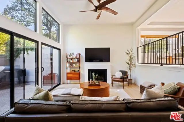 207 S Oakland Avenue #A, Pasadena, CA 91101 - Image #1