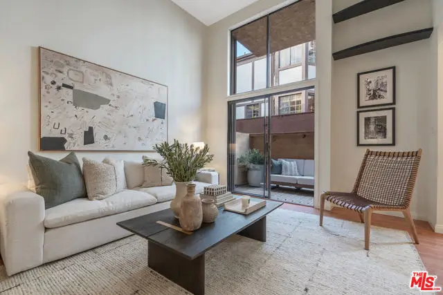 5307 Wilkinson Avenue #15B, Valley Village, CA 91607 - Image #3