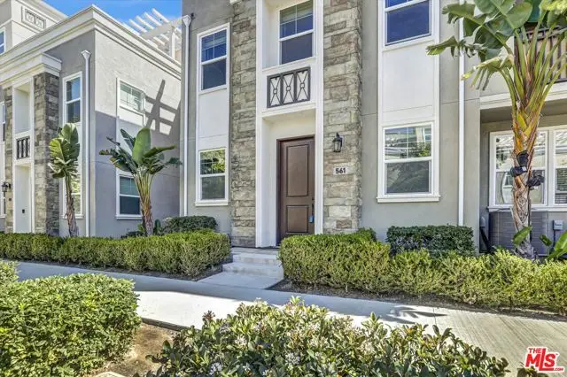 561 Winchester Drive, Oxnard, CA 93036 - Image #2