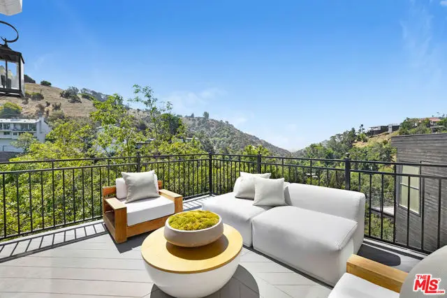 2506 Zorada Drive, Los Angeles, CA 90046 - Image #3