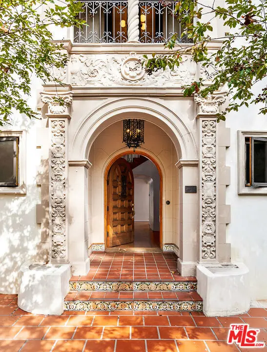 11159 La Maida Street, North Hollywood, CA 91601 - Image #2