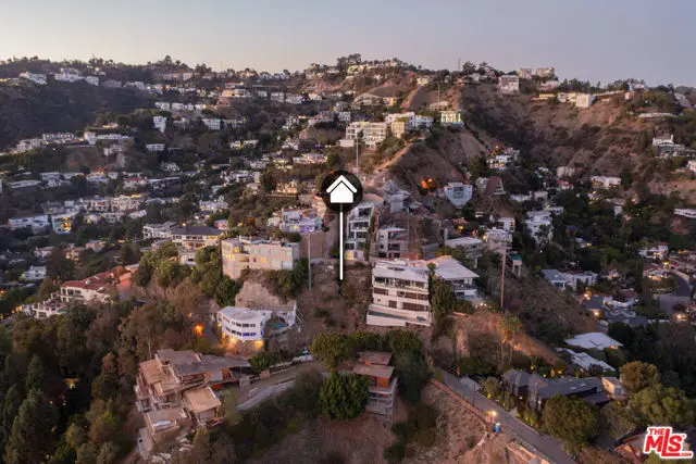 8692 Franklin Avenue, Los Angeles, CA 90069 - Image #2