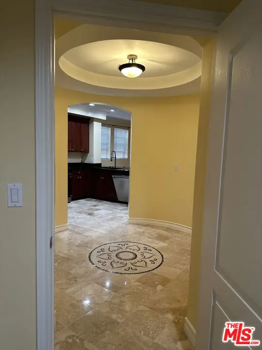 122 N Clark Drive #105, West Hollywood, CA 90048 - Image #2