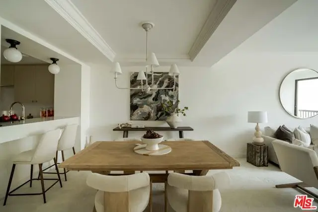 11847 Gorham Avenue #302, Los Angeles, CA 90049 - Image #1