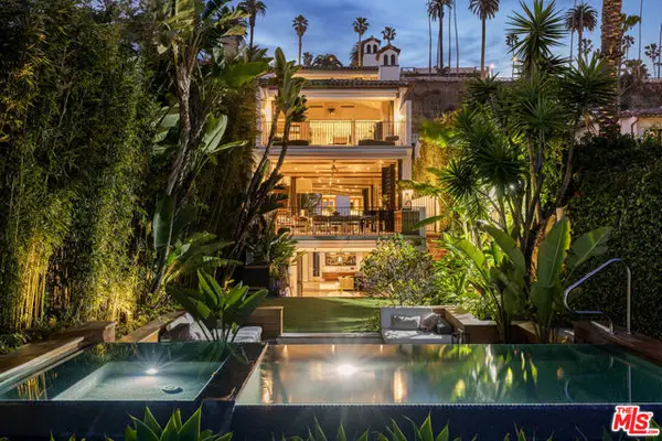 966 Palisades Beach Road, Santa Monica, CA 90403