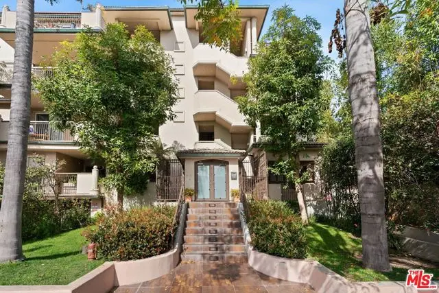 8121 Norton Avenue #202, West Hollywood, CA 90046 - Image #1
