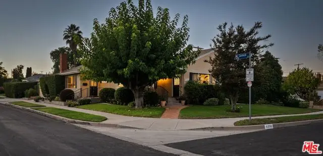 5231 Whitaker Avenue, Encino, CA 91436 - Image #2