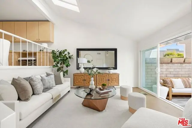 13010 Maxella Avenue #5, Marina Del Rey, CA 90292 - Image #2