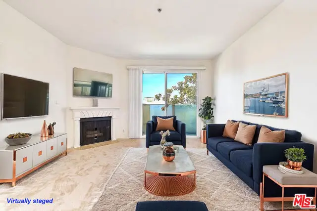 620 S Gramercy Place #301, Los Angeles, CA 90005 - Image #1