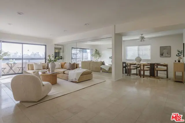 4829 Whitsett Avenue #301, Valley Village, CA 91607 - Image #3