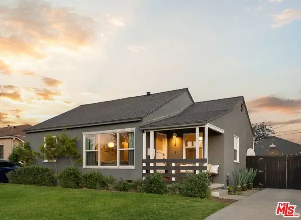 7818 Truxton Avenue, Los Angeles, CA 90045