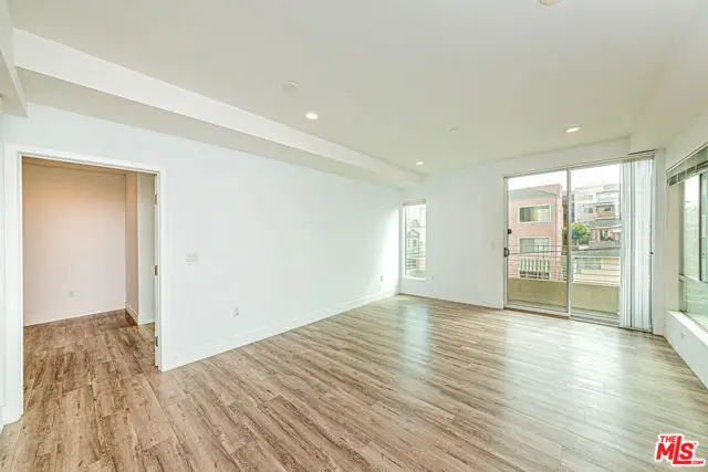 1101 S Harvard Boulevard #303, Los Angeles, CA 90006 - Image #3