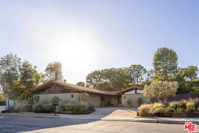 2419 Westridge Road, Los Angeles, CA 90049 - Image #1