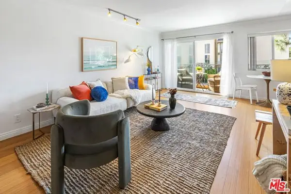 1154 S Barrington Avenue #201, Los Angeles, CA 90049