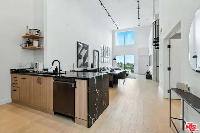 4211 Redwood Avenue #402, Los Angeles, CA 90066 - #1