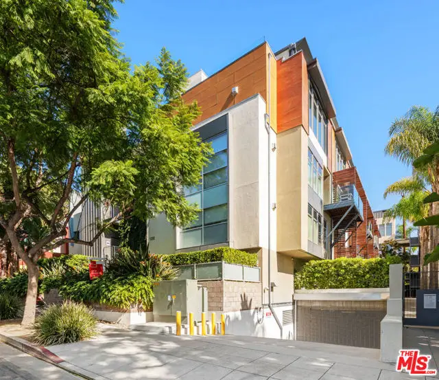 1250 N Harper Avenue #401, West Hollywood, CA 90046 - Image #3