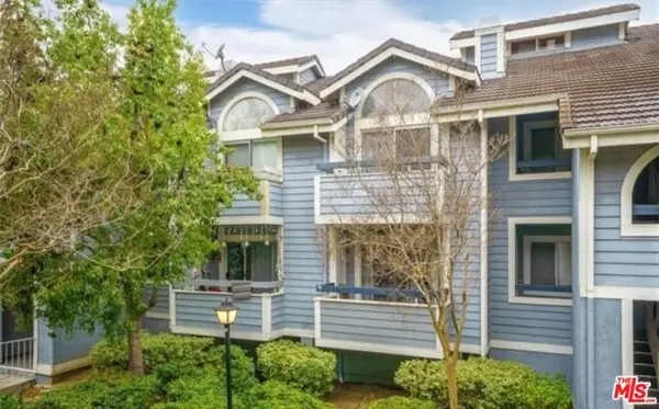 26926 Flo Lane #422, Santa Clarita, CA 91351