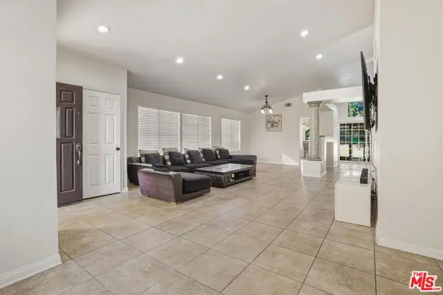 2538 Lowell Court, Simi Valley, CA 93065 - Image #3