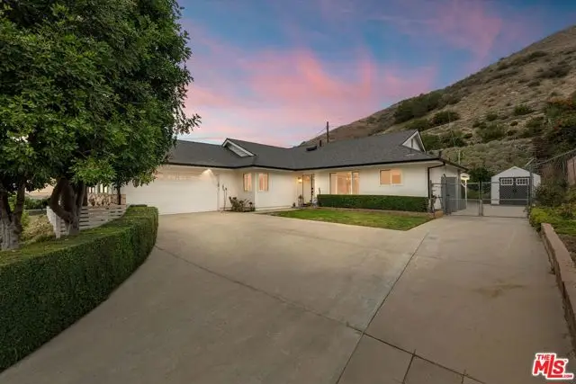 11545 Jeff Avenue, Sylmar, CA 91342 - Image #2