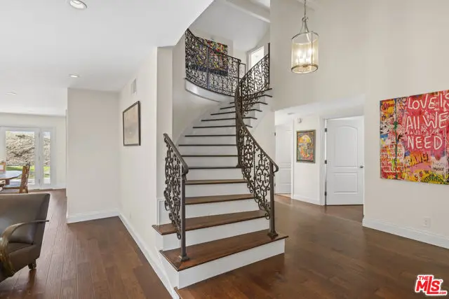 3804 Vista Linda Drive, Encino, CA 91316 - Image #2