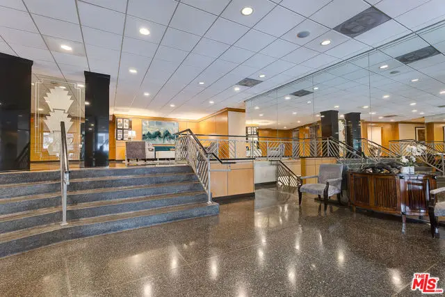 100 S Doheny Drive #223, Los Angeles, CA 90048 - Image #2