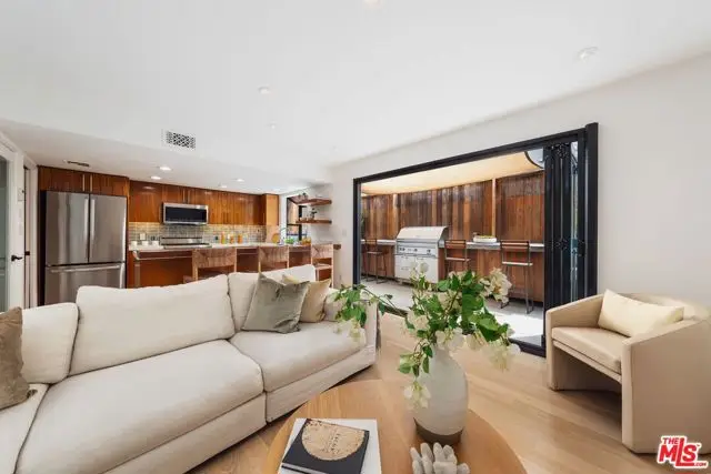 831 14th Street #2, Santa Monica, CA 90403 - Image #2