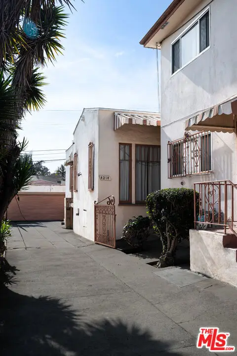 4214 W Slauson Avenue, Los Angeles, CA 90043 - Image #1